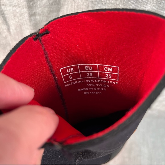 Hyperflex AXS 5mm water bootie - Picture 3 of 4